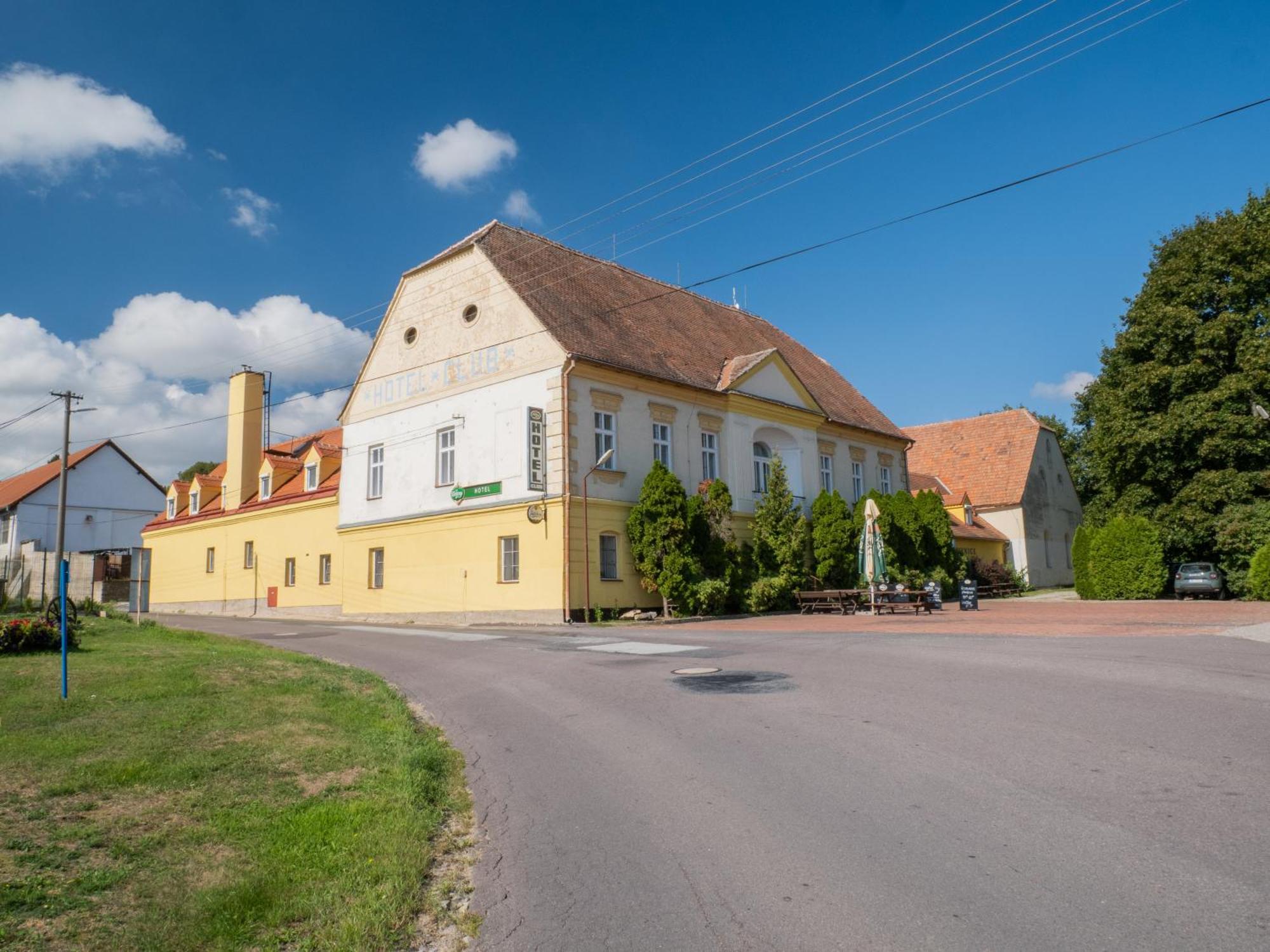 Hotel Club Vranovská Ves المظهر الخارجي الصورة
