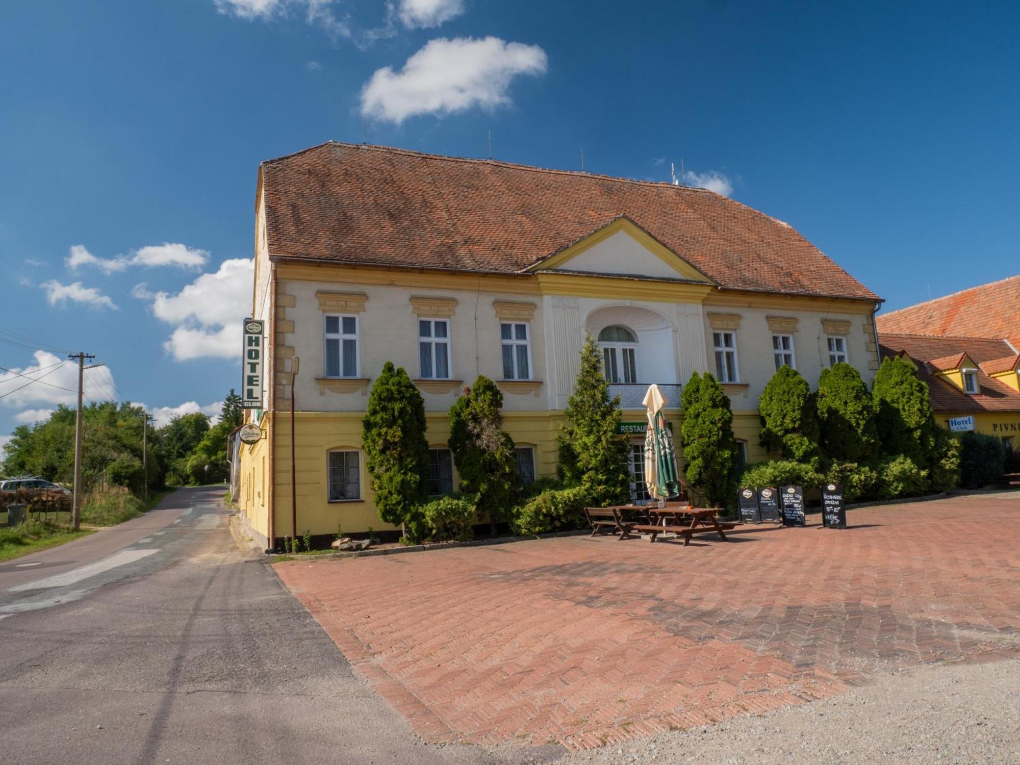 Hotel Club Vranovská Ves المظهر الخارجي الصورة