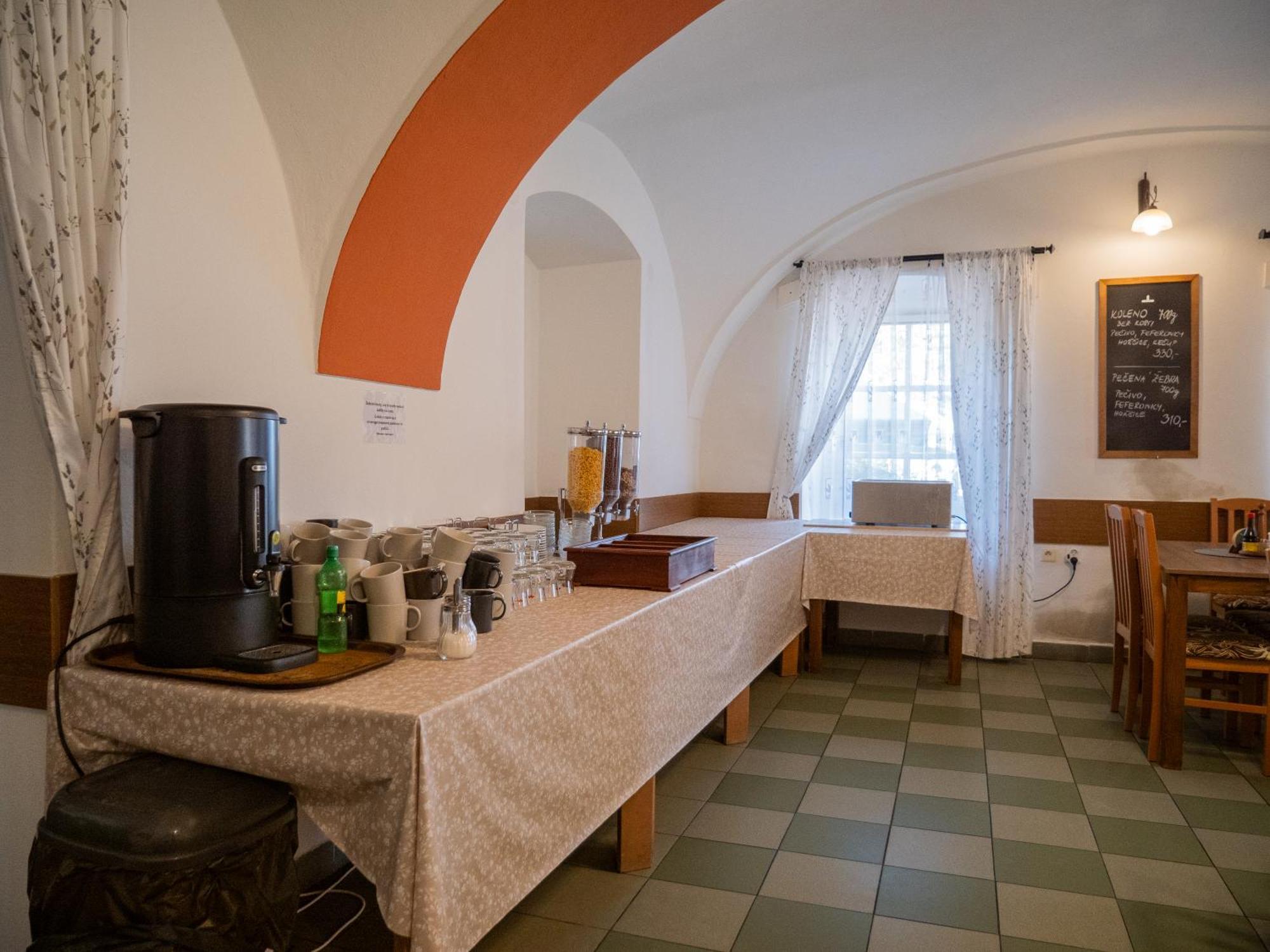 Hotel Club Vranovská Ves المظهر الخارجي الصورة
